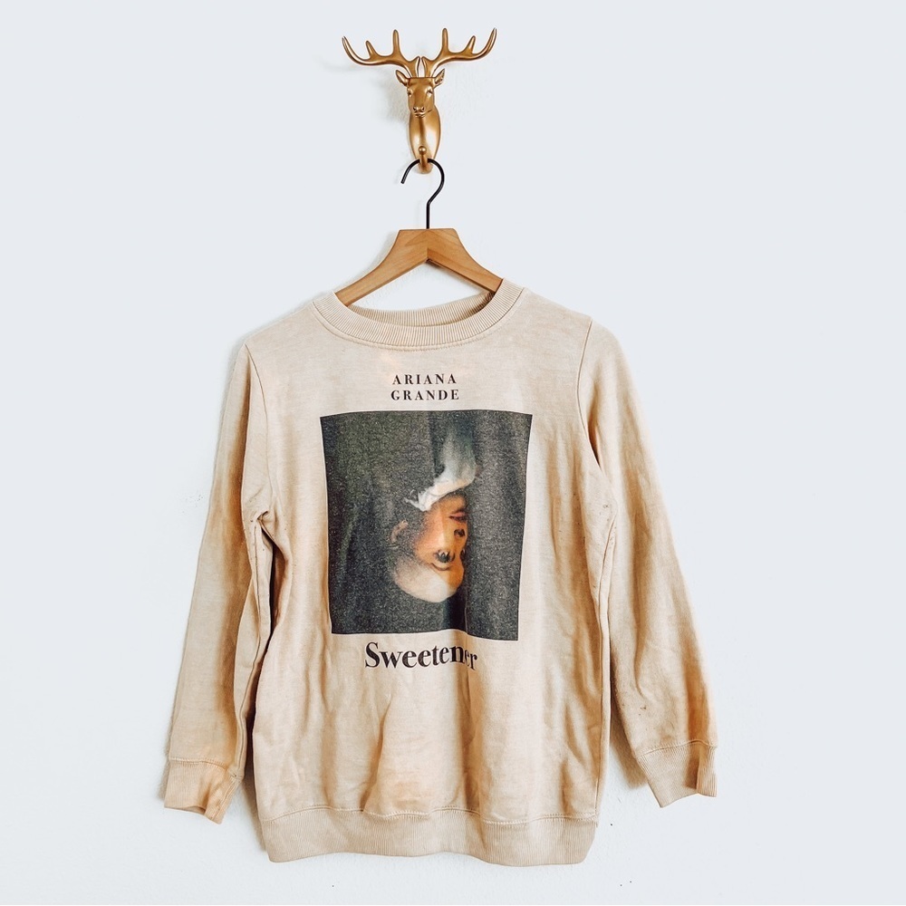 Ariana Grande Women's Cream Sweetener Tour Sweater Size Medium